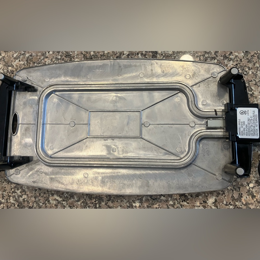 Black & Decker Griddle (200-400° F) Approx. 18 x 8.5 “ Cooking Space, EUC - Picture 8 of 9